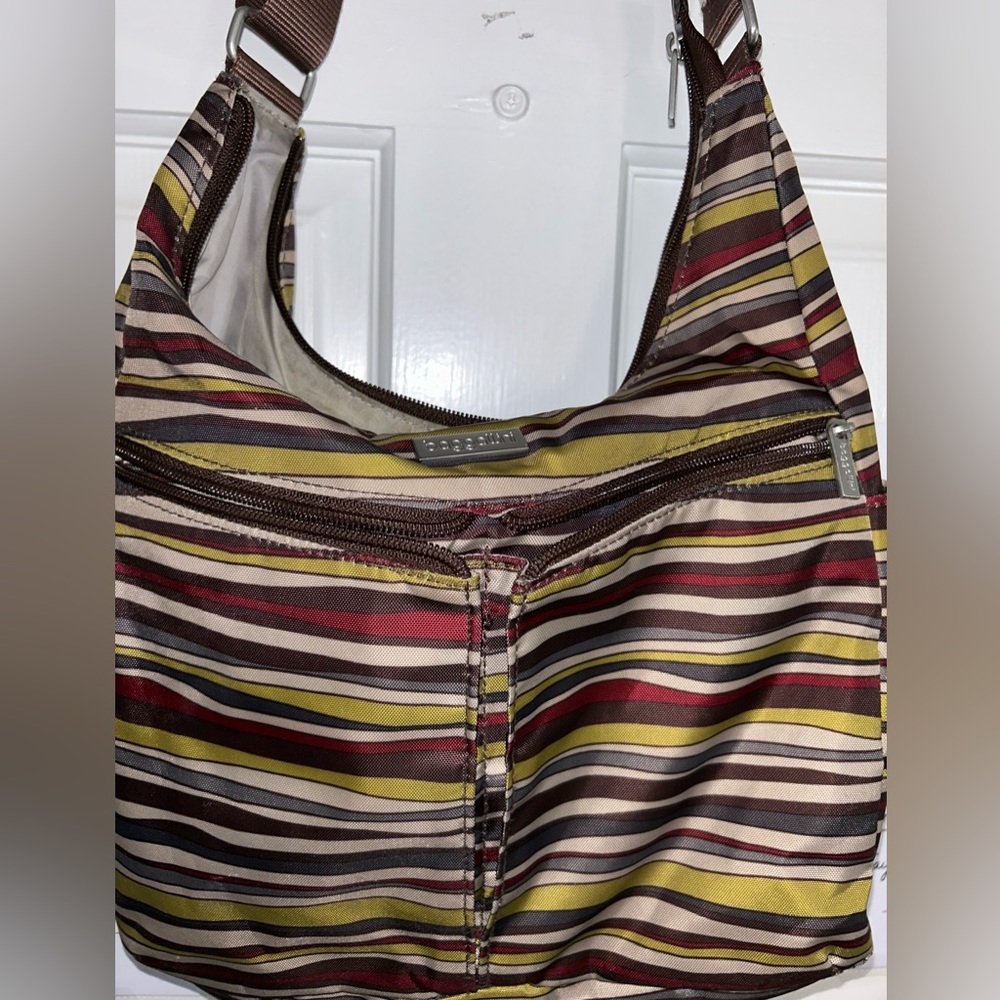 Baggallini crossbody purse
